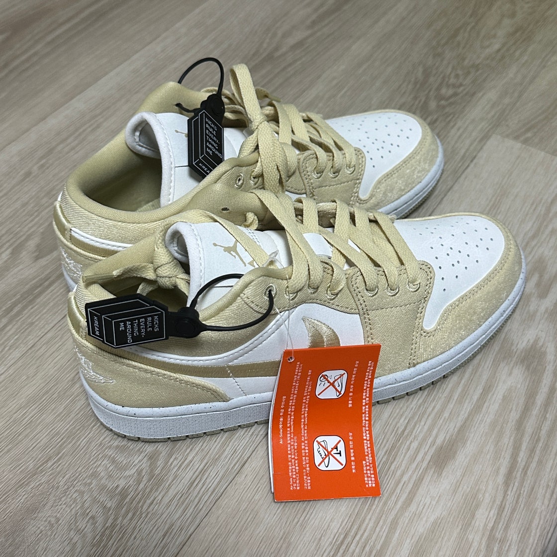 조던 1 로우 SE 팀 골드 세일 FN3722-701 photo review