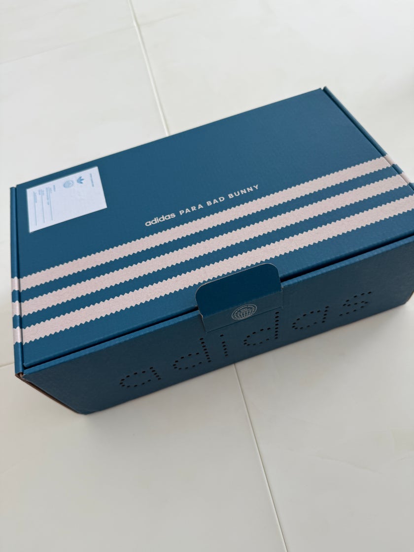 아디다스 x 배드 버니 가젤 인도어 오프 화이트 블랙 IF9735 photo review